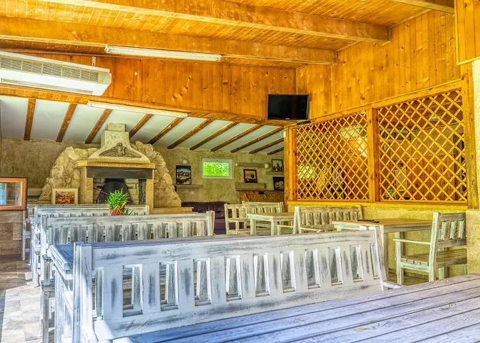 крушун - единствена на метри от водопадите, Krushun - The Only Just Meters From The Waterfalls Pensjonat Kruszuna