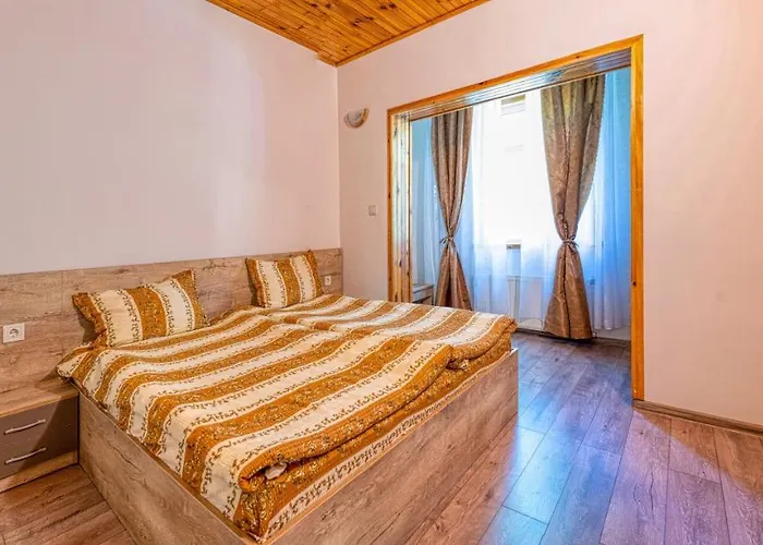 крушун - единствена на метри от водопадите, Krushun - The Only Just Meters From The Waterfalls Kruszuna