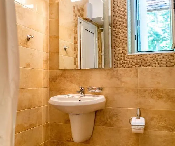 Pensjonat крушун - единствена на метри от водопадите, Krushun - The Only Just Meters From The Waterfalls Kruszuna