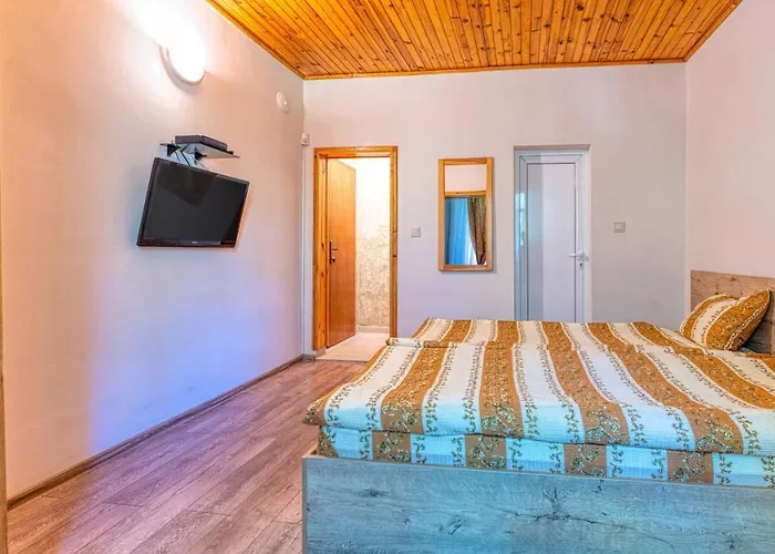 Pensjonat крушун - единствена на метри от водопадите, Krushun - The Only Just Meters From The Waterfalls